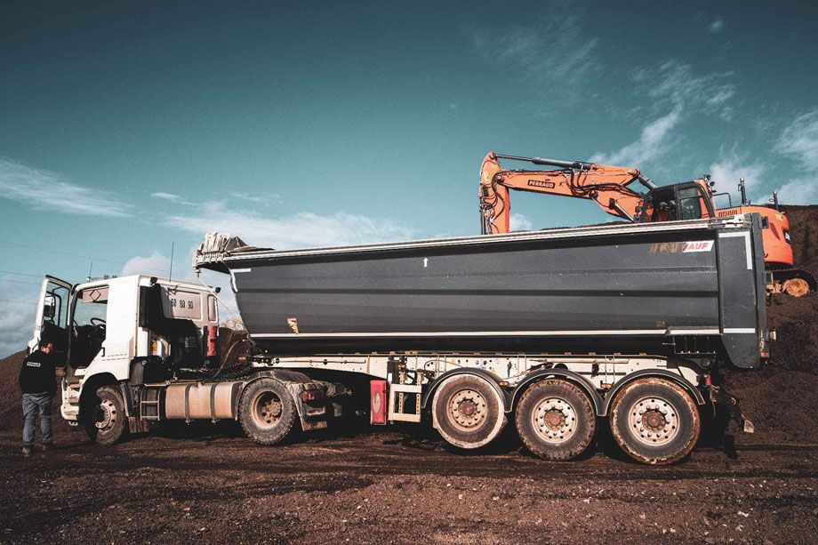 camion benne pelleteuse